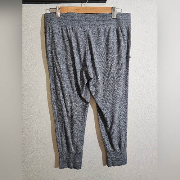 Nike Charcoal Gray Capri Sweatpants - Picture 5 of 7